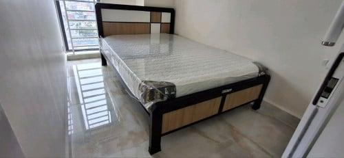 គ្រែក្បាលឈើ ជាមួយពូក20cm
