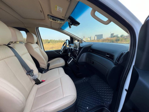 ✅Hyundai Staria  2024 full option ✅ឡានទេីបប្រេីន8000គីឡូជាង  ម្ចាស់ផ្ទាល់ម៉ង✅ថ្មីគ្មានកន្លែងទាល់ទេ