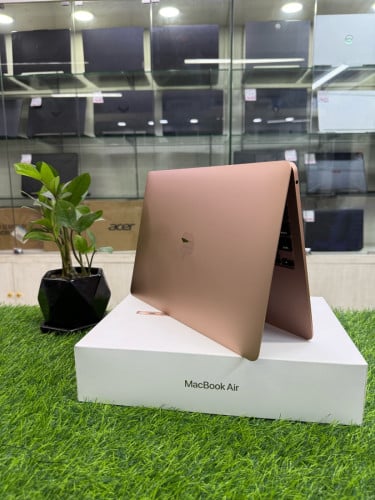 MacBook Air M1 Year 2020 99%