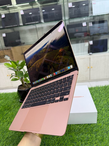 MacBook Air M1 Year 2020 99%