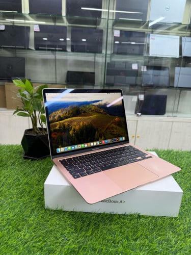 MacBook Air M1 Year 2020 99%