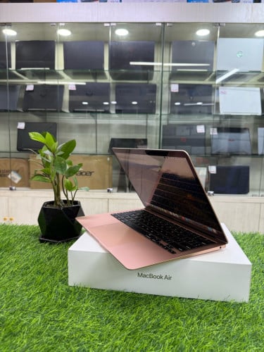 MacBook Air M1 Year 2020 99%