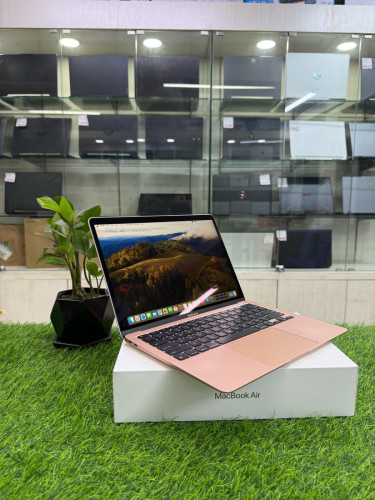 MacBook Air M1 Year 2020 99%