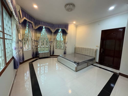 12 Bedroom Villa for Rent near New Airport
