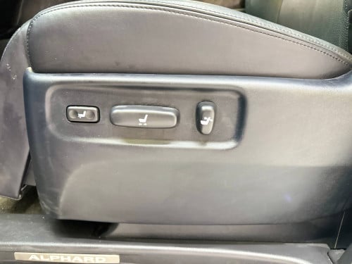 ALPHARD ឆ្នាំ2012 hybrid top option បើកសាង ឡានទើបទម្លាក់មកក្តៅៗ