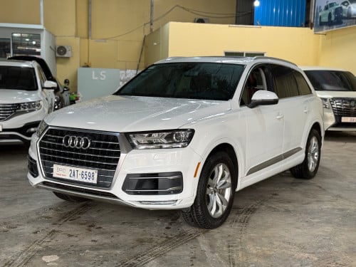 Audi Q7 2017 Quarter សាំង