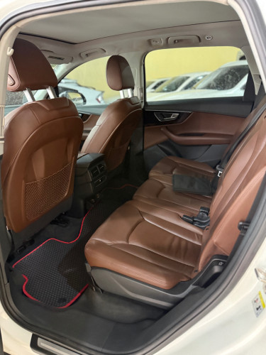 Audi Q7 2017 Quarter សាំង