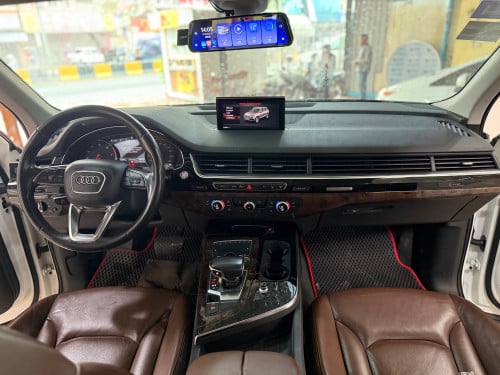 Audi Q7 2017 Quarter សាំង
