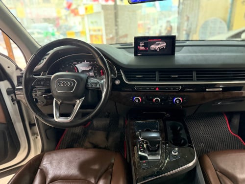 Audi Q7 2017 Quarter សាំង