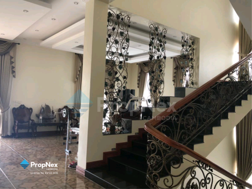 Big Villa for Rent & Sale โ Tuol Kouk Area