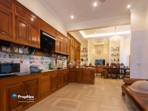 Big Villa for Rent & Sale โ Tuol Kouk Area