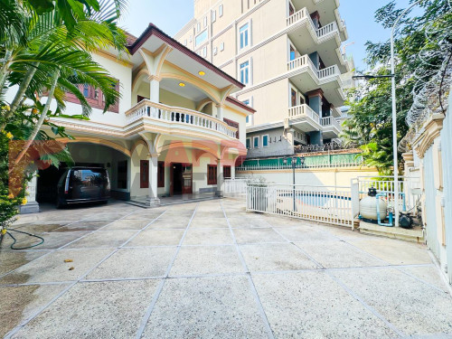 BKK1 5BR VILLA| 7BATH| UNFURNISHED| POOL