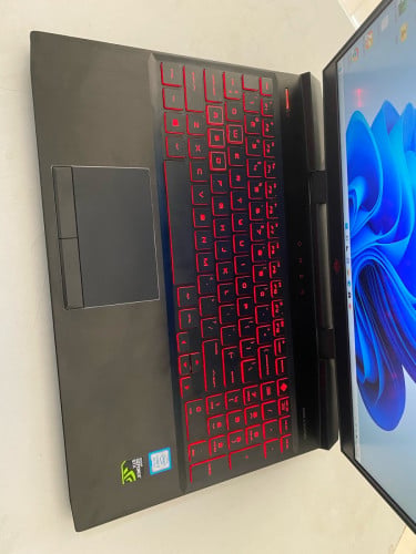 HP i7 8th ram8G SSD512G VGA GTX1050 4G