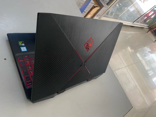 HP i7 8th ram8G SSD512G VGA GTX1050 4G
