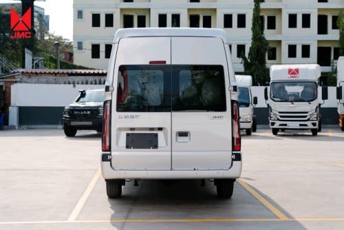 JMC Touring ស៊េរីឆ្នាំ 2025 Minivan 15កៅអីខាងក្នុងធំទូលាយ