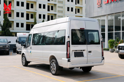 JMC Touring ស៊េរីឆ្នាំ 2025 Minivan 15កៅអីខាងក្នុងធំទូលាយ