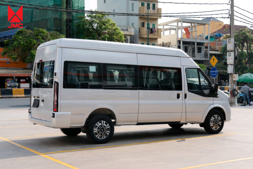 JMC Touring ស៊េរីឆ្នាំ 2025 Minivan 15កៅអីខាងក្នុងធំទូលាយ