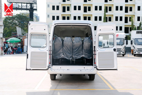JMC Touring ស៊េរីឆ្នាំ 2025 Minivan 15កៅអីខាងក្នុងធំទូលាយ