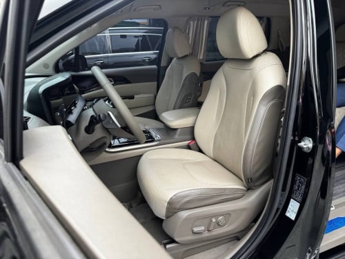 KIA CARNIVAL Hi Limousine VIP 2021