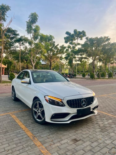 Mercedes C 300 up63s