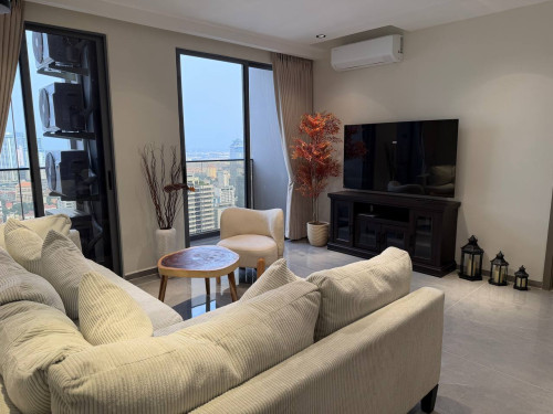 Modern 2 Bedroom For Rent In BKK1
