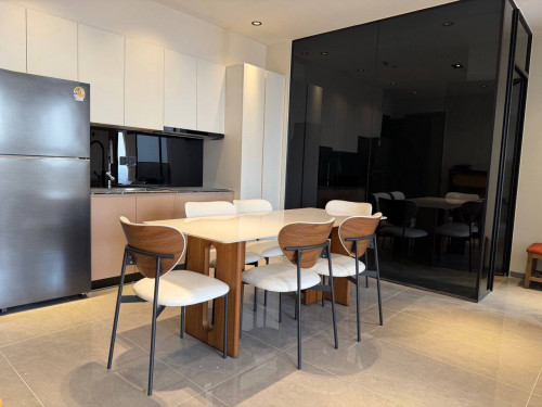 Modern 2 Bedroom For Rent In BKK1