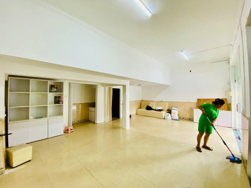 Nice Shop Good Location For Rent In Phsar Depos3 Good For All Business