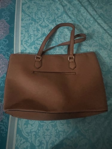 Original GUESS tote bag - size L - 90% new - brown color