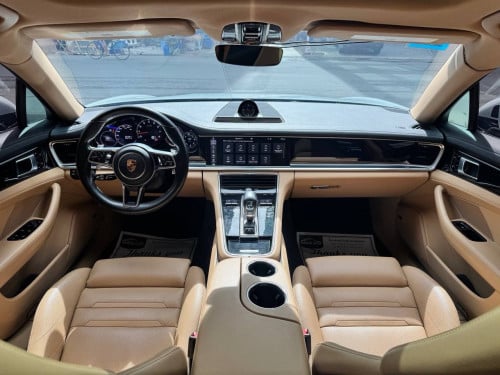 Porsche Panamera 4S 2017 ថ្មីខ្លាំង