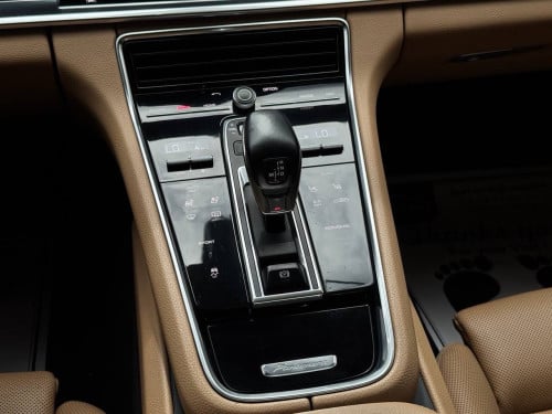 Porsche Panamera 4S 2017 ថ្មីខ្លាំង