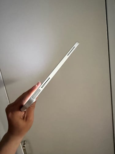 Sell iPad 10th 11-inch Scan 99% iCloud Hello