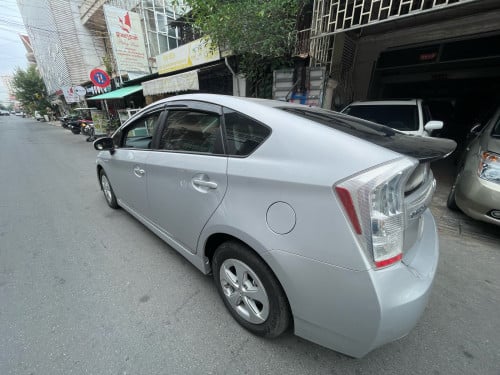Toyota Prius 2011 option3 new tax paper