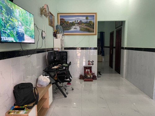 ផ្ទះលក់ ប្លង់រឹង ដីធំ នៅជិតផ្សារឈូកវ៉ា