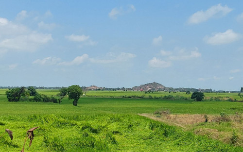 ដីលក់នៅជើងភ្នូំបុរីទេសភាពស្រស់ត្រកាលសម្រាប់ផ្ទះលម្ហែរពេលសម្រាកឬអាជីវកម្ម(តម្លៃក្រោមទីផ្សារជិត៤០%)