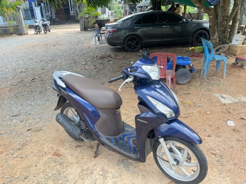 Vision 017 ម៉ូតូដីវៀតណាម
