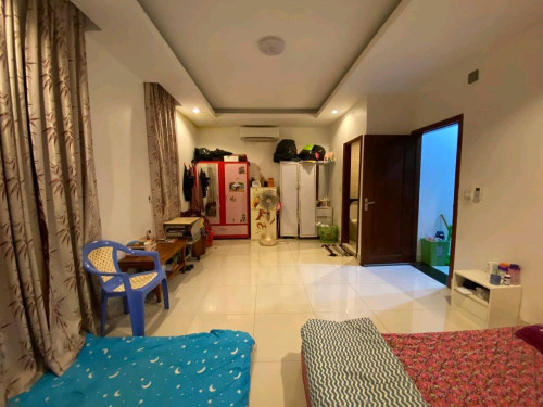 វីឡាភ្លោះធូៗជាងទីផ្សារ