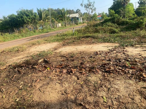 ជិតផ្សារបត់រំដួល (បន្ទាន់)