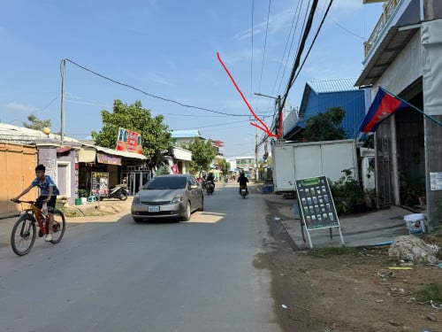 ឃ្លាំង​ជួល