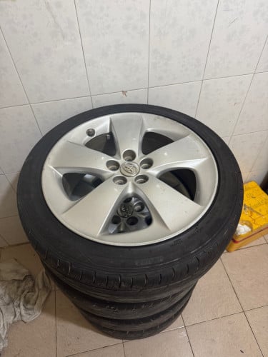 យ៉ាន់លក់
