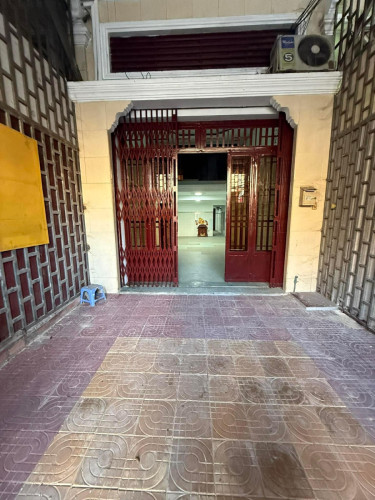 ផ្ទះល្វែងជួល