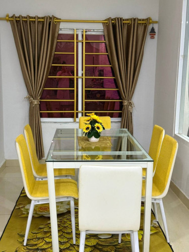 ផ្ទះលក់បន្ទាន់នៅឃ្លាំងលើ​ក្រោយរោងចក្រ យូ សុីន​ 012 460191/096 4544414