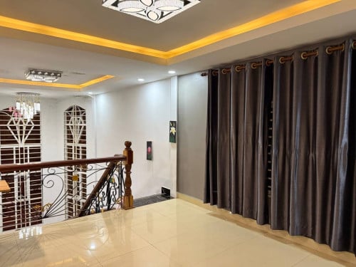 ផ្ទះលក់បន្ទាន់នៅឃ្លាំងលើ​ក្រោយរោងចក្រ យូ សុីន​ 012 460191/096 4544414