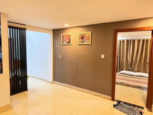 ផ្ទះលក់បន្ទាន់នៅឃ្លាំងលើ​ក្រោយរោងចក្រ យូ សុីន​ 012 460191/096 4544414
