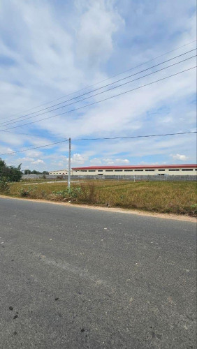 ទំហំដី​ 20m x 36m​ តម្លៃ​16400$ (ចរចា) ដីលក់បន្ទាន់ ទីតាំងល្អ​