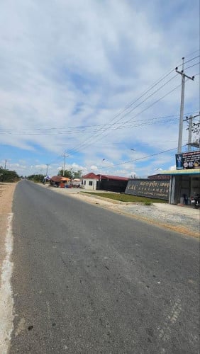 #បាទី​ ទំហំដី​ 20m x 45m តម្លៃត្រឹមតែ​ 22000$ (ចរចា)