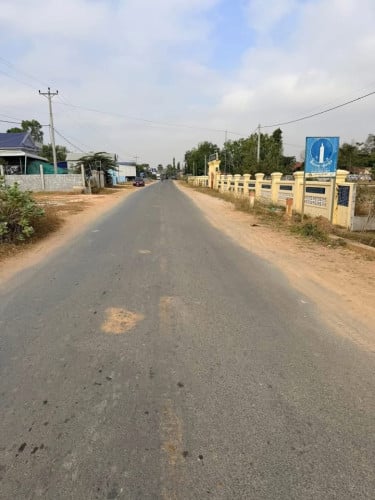 #បាទី​ ទំហំដី​ 20m x 45m តម្លៃត្រឹមតែ​ 22000$ (ចរចា)