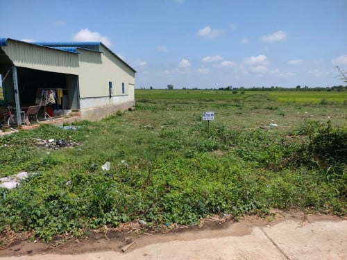 ដីលក់ 48500$ ចចារ 20m x 45m