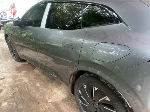 ឡានលក់ AVATR025 650KM MAX មិនទាន់ធ្វេីស្លាកលេខ