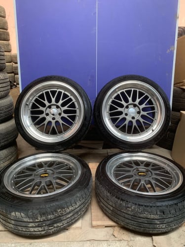 យ៉ាន់នឹងសំបក BBS លក់បងៗ