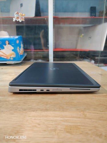 Dell VGA RTX 6G Ram 32GB M2 1TB CPU Core i7(9th)@2.60GHz